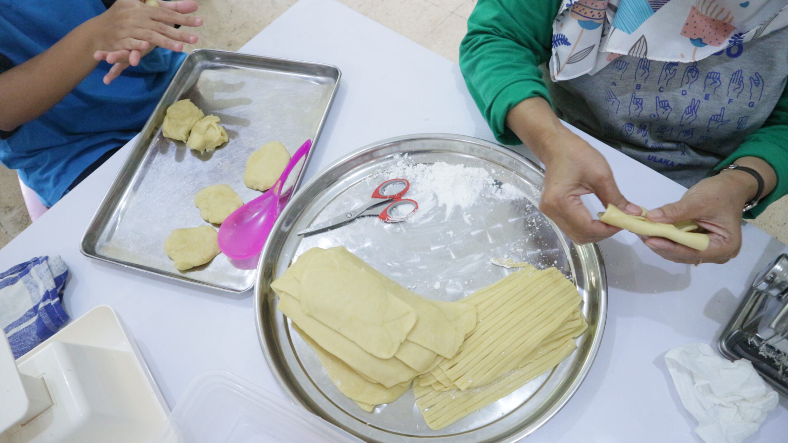 Bentuk lembaran adonan cheese stick setelah digiling, (dok.pribadi/Iglo Montana)